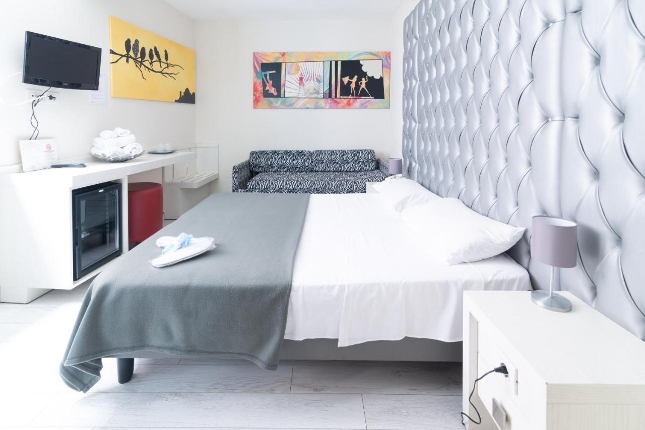 Happy Hotel Atelier Gardone Riviera Centro & Beach المظهر الخارجي الصورة