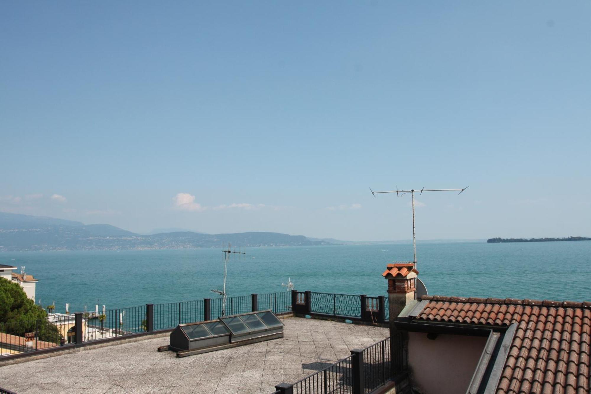 Happy Hotel Atelier Gardone Riviera Centro & Beach المظهر الخارجي الصورة