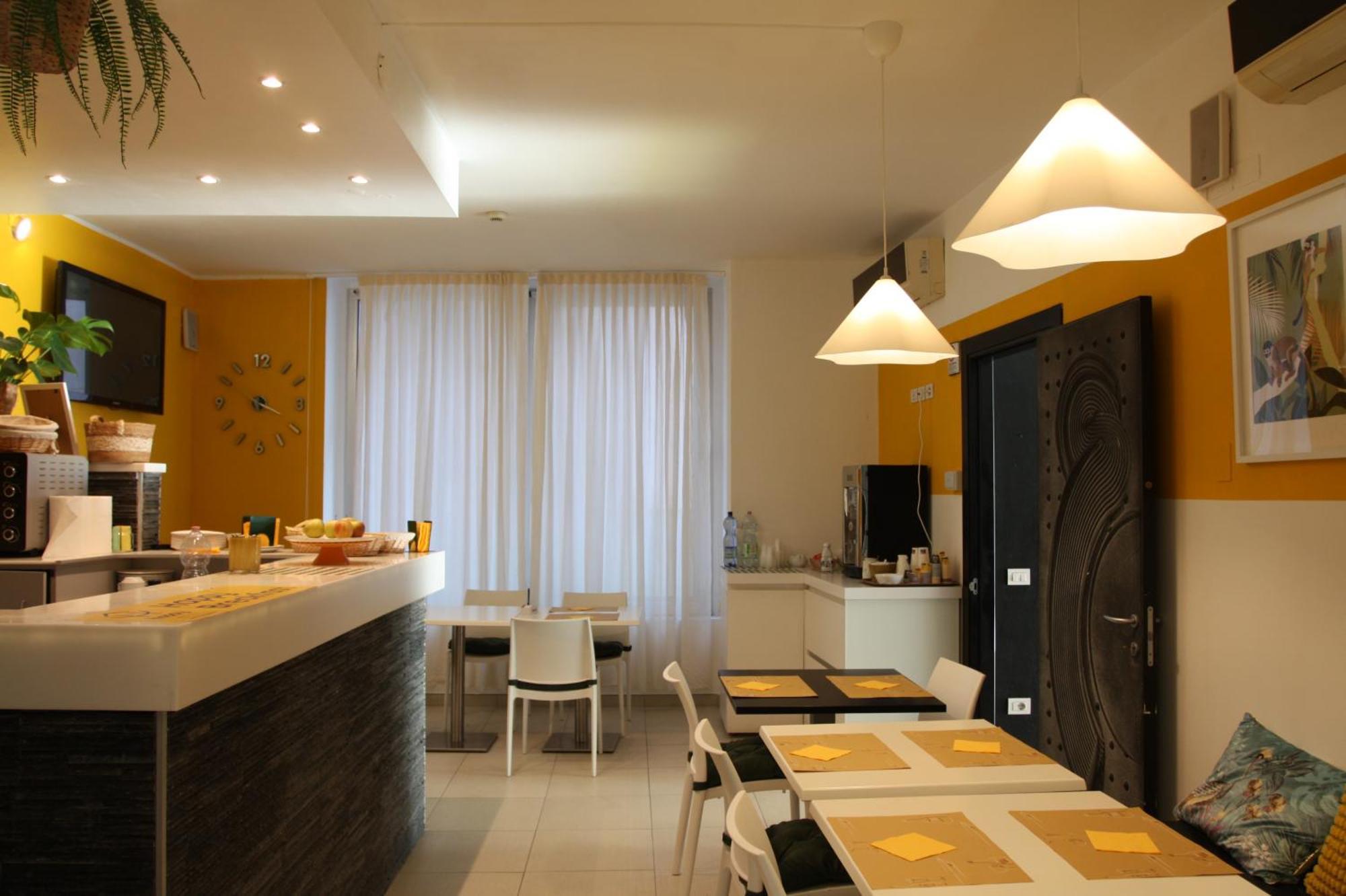 Happy Hotel Atelier Gardone Riviera Centro & Beach المظهر الخارجي الصورة