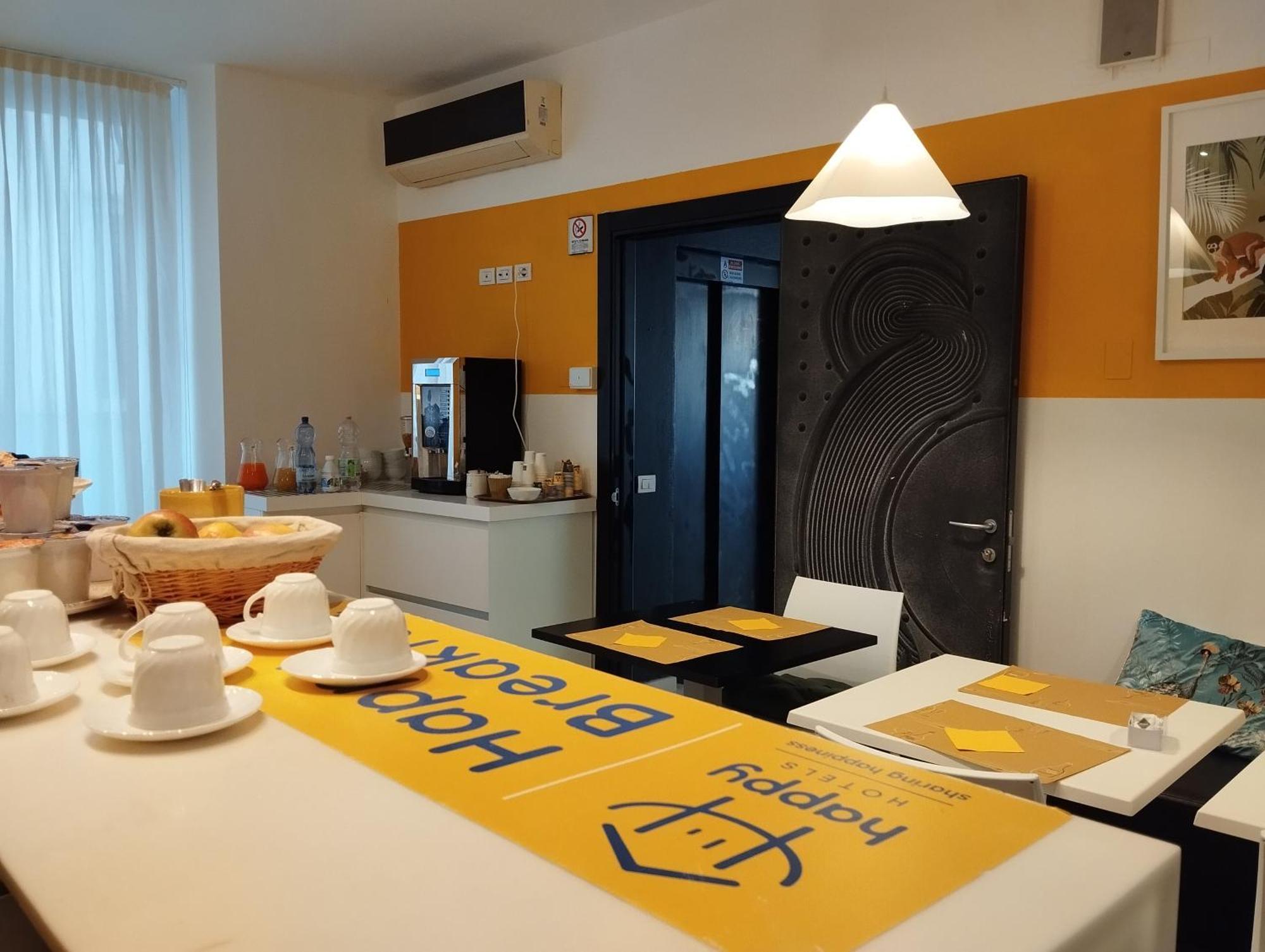 Happy Hotel Atelier Gardone Riviera Centro & Beach المظهر الخارجي الصورة
